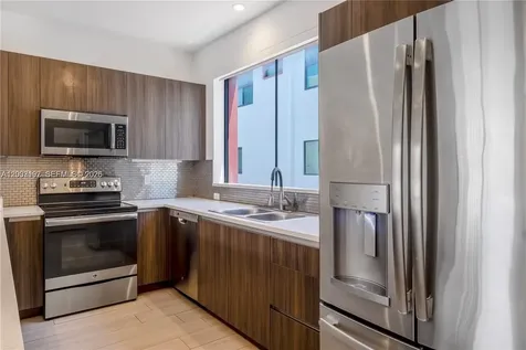 113 NE 6 Fort Lauderdale FL 33304