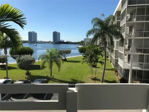 3030 Marcos Drive Aventura FL 33160