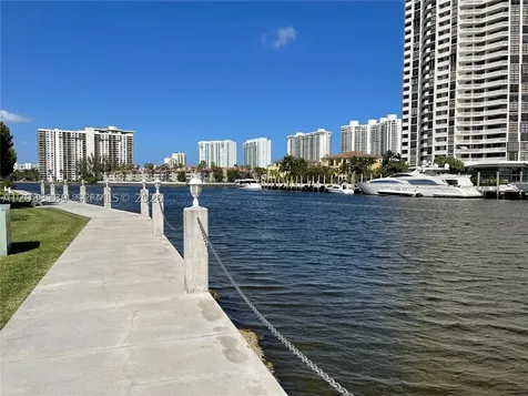3030 Marcos Drive Aventura FL 33160