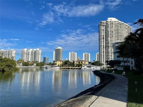 3030 Marcos Drive Aventura FL 33160