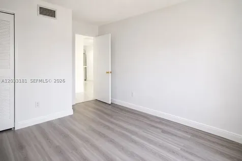 240 W Park Drive Miami FL 33172