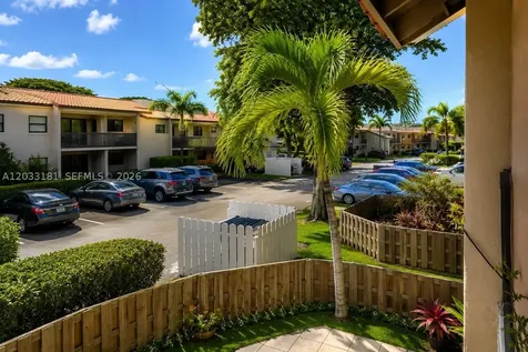 240 W Park Drive Miami FL 33172