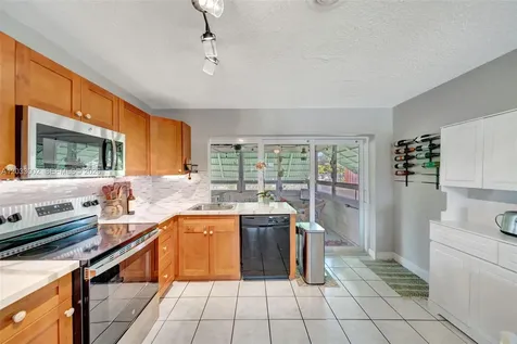 2708 NW 51st Place Tamarac FL 33309