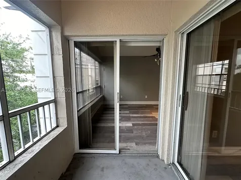 2871 N Oakland Forest Drive Oakland Park FL 33309