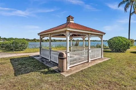 2871 N Oakland Forest Drive Oakland Park FL 33309