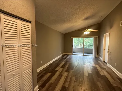 2871 N Oakland Forest Drive Oakland Park FL 33309