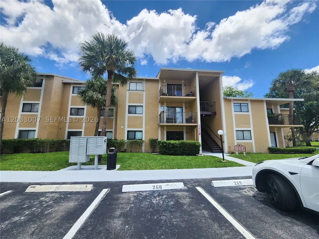 9491 S Palm Circle S Pembroke Pines FL 33025