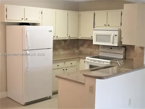 9491 S Palm Circle S Pembroke Pines FL 33025