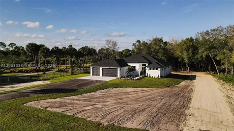 2565 28th Avenue SE Naples FL 34117