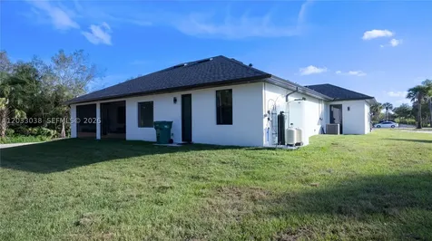 2565 28th Avenue SE Naples FL 34117