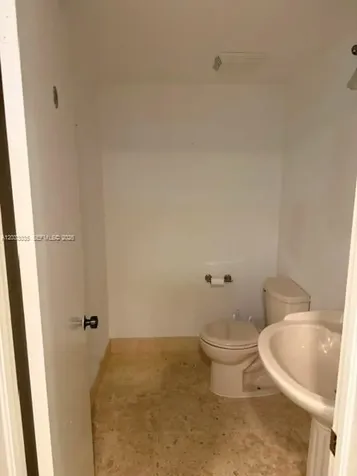 4627 Ponce De Leon Boulevard Coral Gables FL 33146