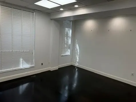 4627 Ponce De Leon Boulevard Coral Gables FL 33146