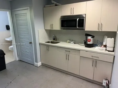 4627 Ponce De Leon Boulevard Coral Gables FL 33146