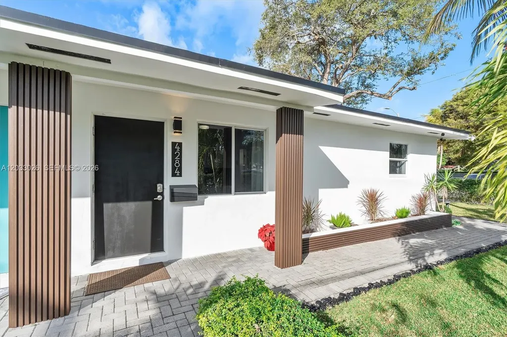 4284 NW 1st Avenue Miami FL 33127