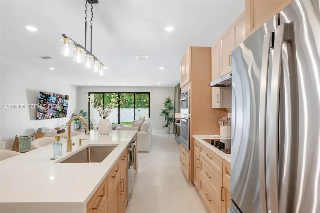 701 SW 17th Street Fort Lauderdale FL 33315