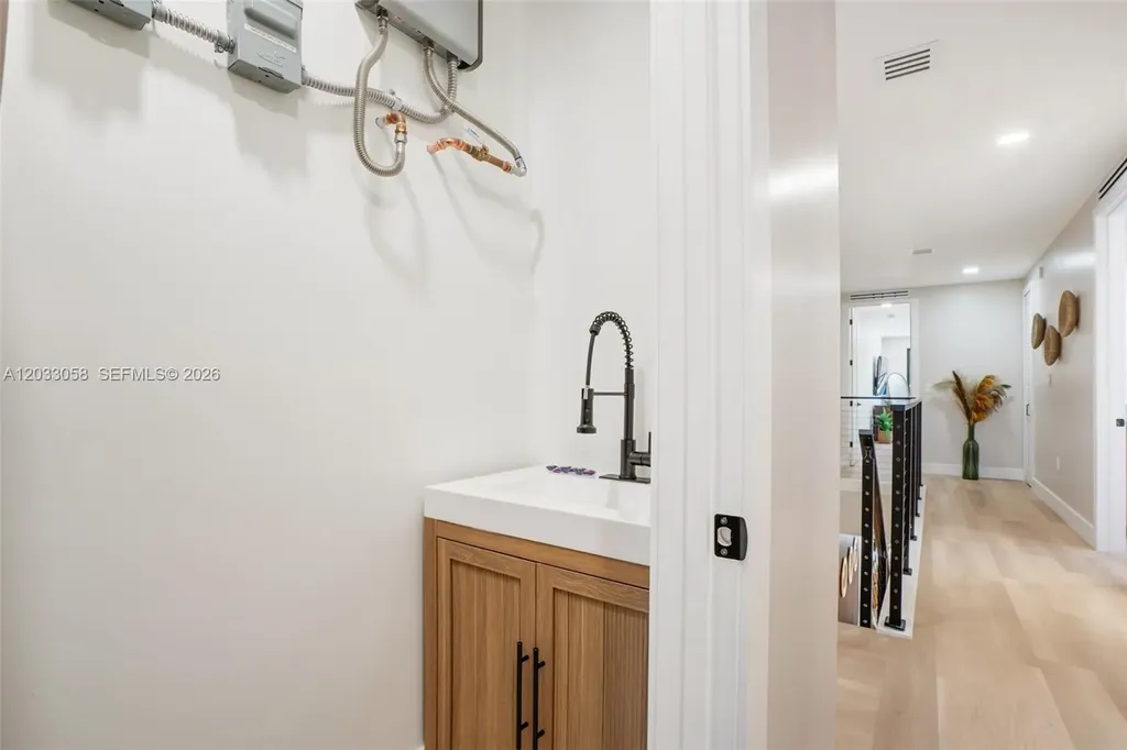 701 SW 17th Street Fort Lauderdale FL 33315