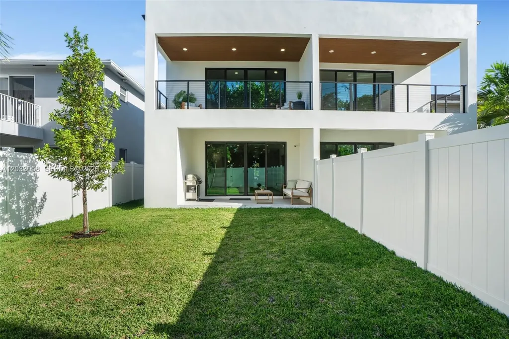 701 SW 17th Street Fort Lauderdale FL 33315