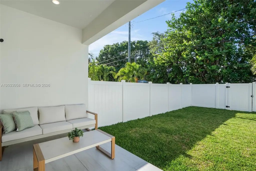 701 SW 17th Street Fort Lauderdale FL 33315
