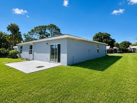 811 Serenade Street NW Palm Bay FL 32907