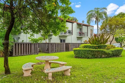 10774 N Kendall Drive Miami FL 33176