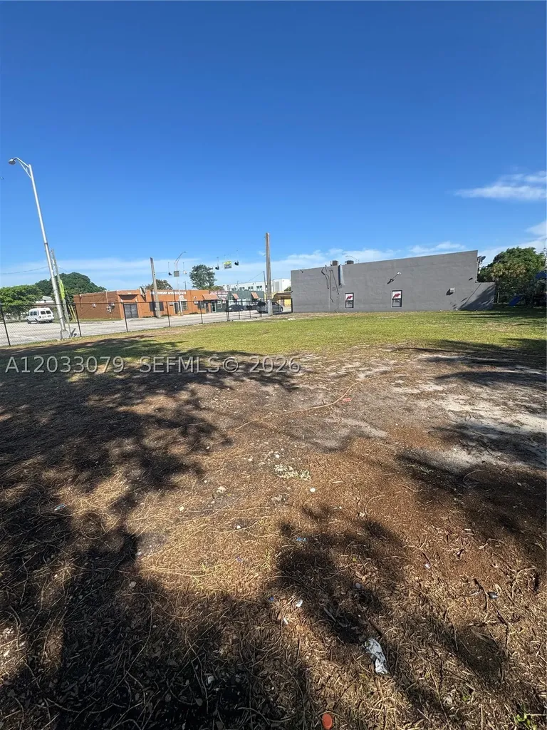 5851 NW 17th Avenue Miami FL 33142