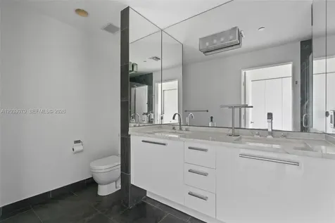 900 Biscayne Boulevard Miami FL 33132
