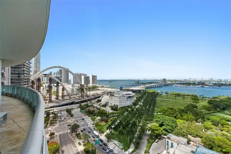 900 Biscayne Boulevard Miami FL 33132