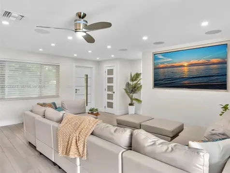 5021 SW 29th Terrace Dania Beach FL 33312
