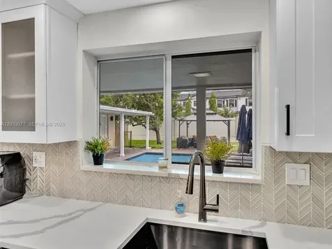 5021 SW 29th Terrace Dania Beach FL 33312