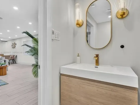 5021 SW 29th Terrace Dania Beach FL 33312