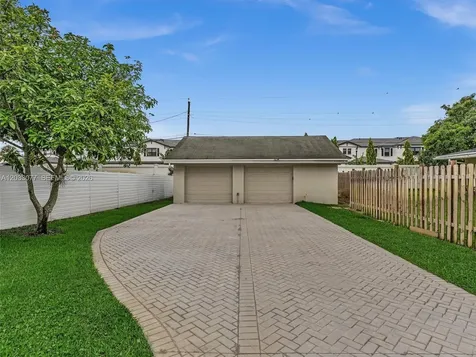 5021 SW 29th Terrace Dania Beach FL 33312