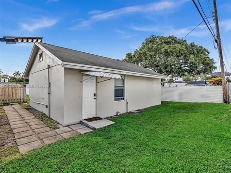5021 SW 29th Terrace Dania Beach FL 33312