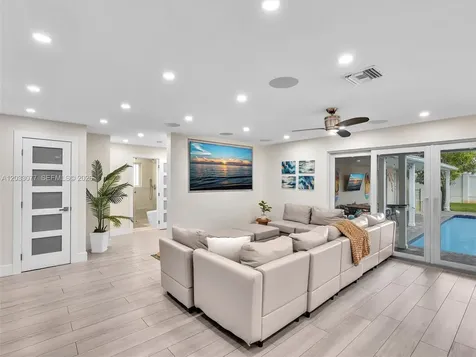 5021 SW 29th Terrace Dania Beach FL 33312