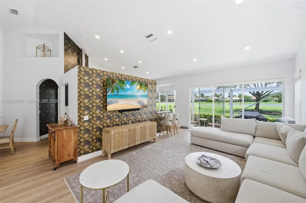 8141 Sandpiper Way West Palm Beach FL 33412