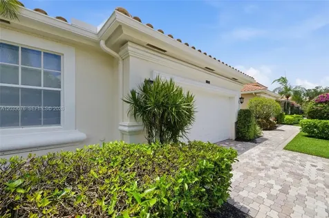 8141 Sandpiper Way West Palm Beach FL 33412