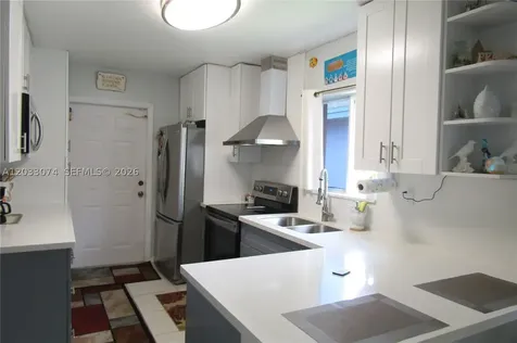 942 SW 8th Place Florida City FL 33034