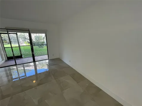 409 Lakeview Drive Weston FL 33326