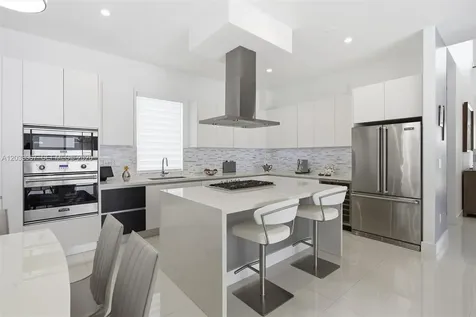 7472 NW 100th Avenue Doral FL 33178