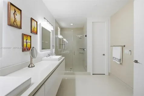 7472 NW 100th Avenue Doral FL 33178