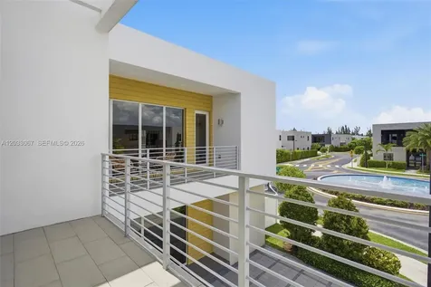 7472 NW 100th Avenue Doral FL 33178