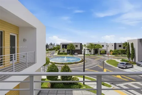 7472 NW 100th Avenue Doral FL 33178