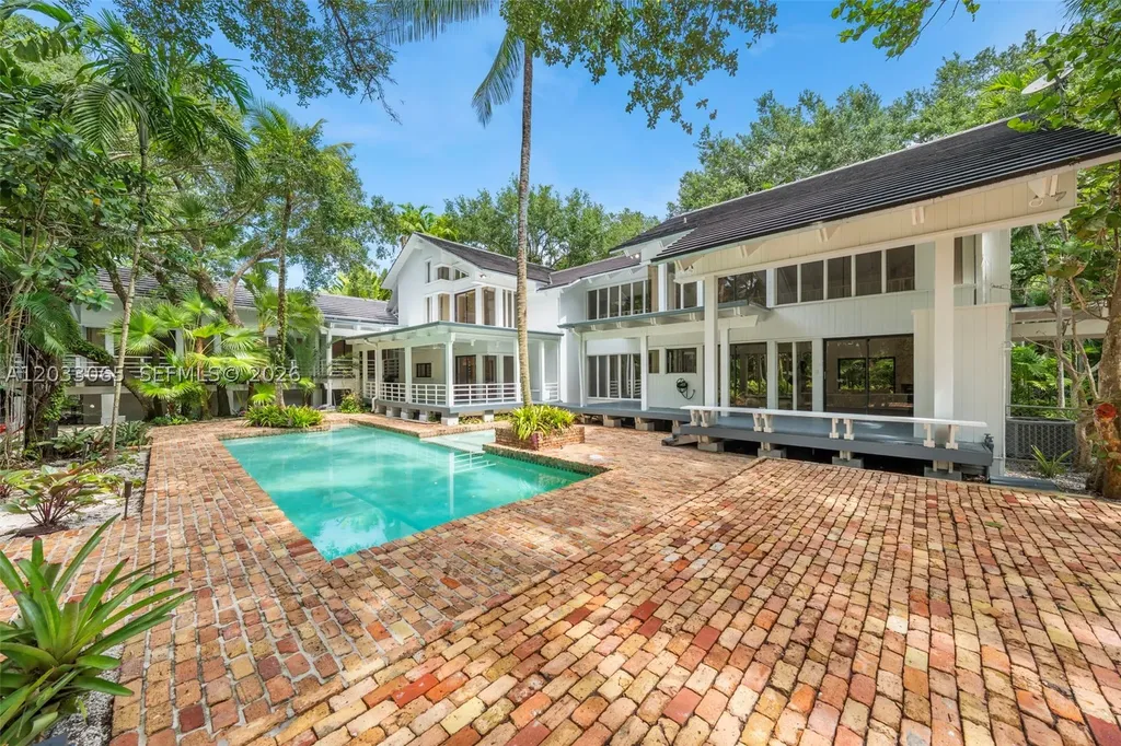 5600 Oakwood Lane Coral Gables FL 33156
