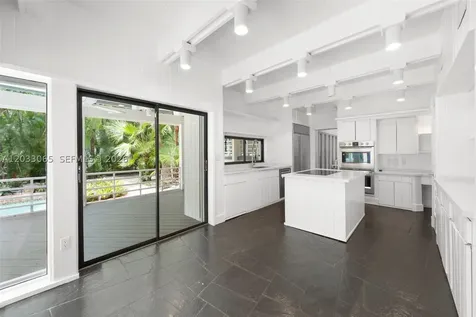5600 Oakwood Lane Coral Gables FL 33156
