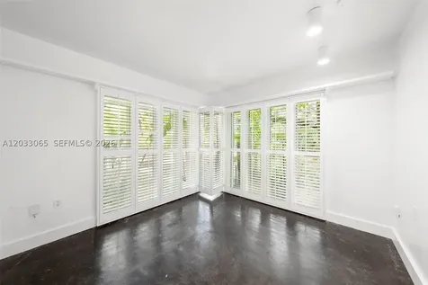 5600 Oakwood Lane Coral Gables FL 33156