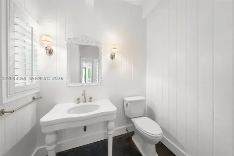 5600 Oakwood Lane Coral Gables FL 33156