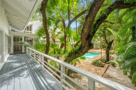 5600 Oakwood Lane Coral Gables FL 33156