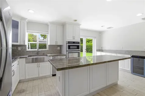 6511 SW 44th Street Miami FL 33155