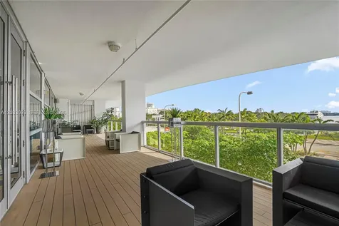 888 Biscayne Boulevard Miami FL 33132