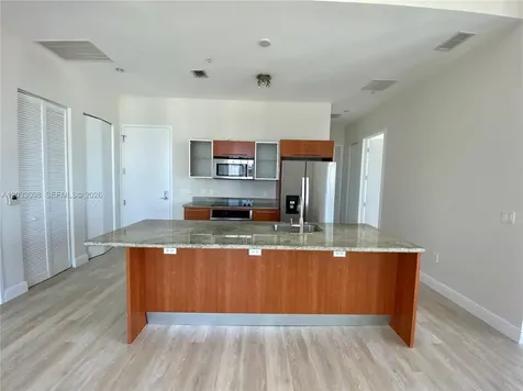 185 SW 7th Street Miami FL 33130