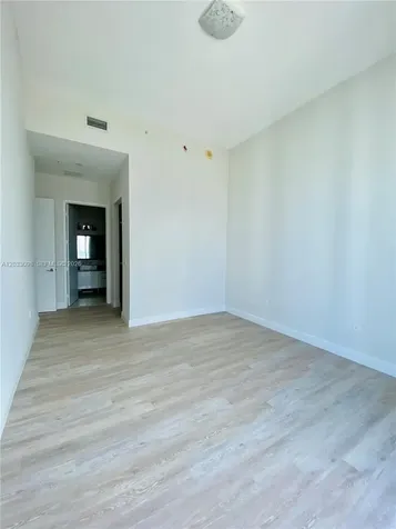 185 SW 7th Street Miami FL 33130